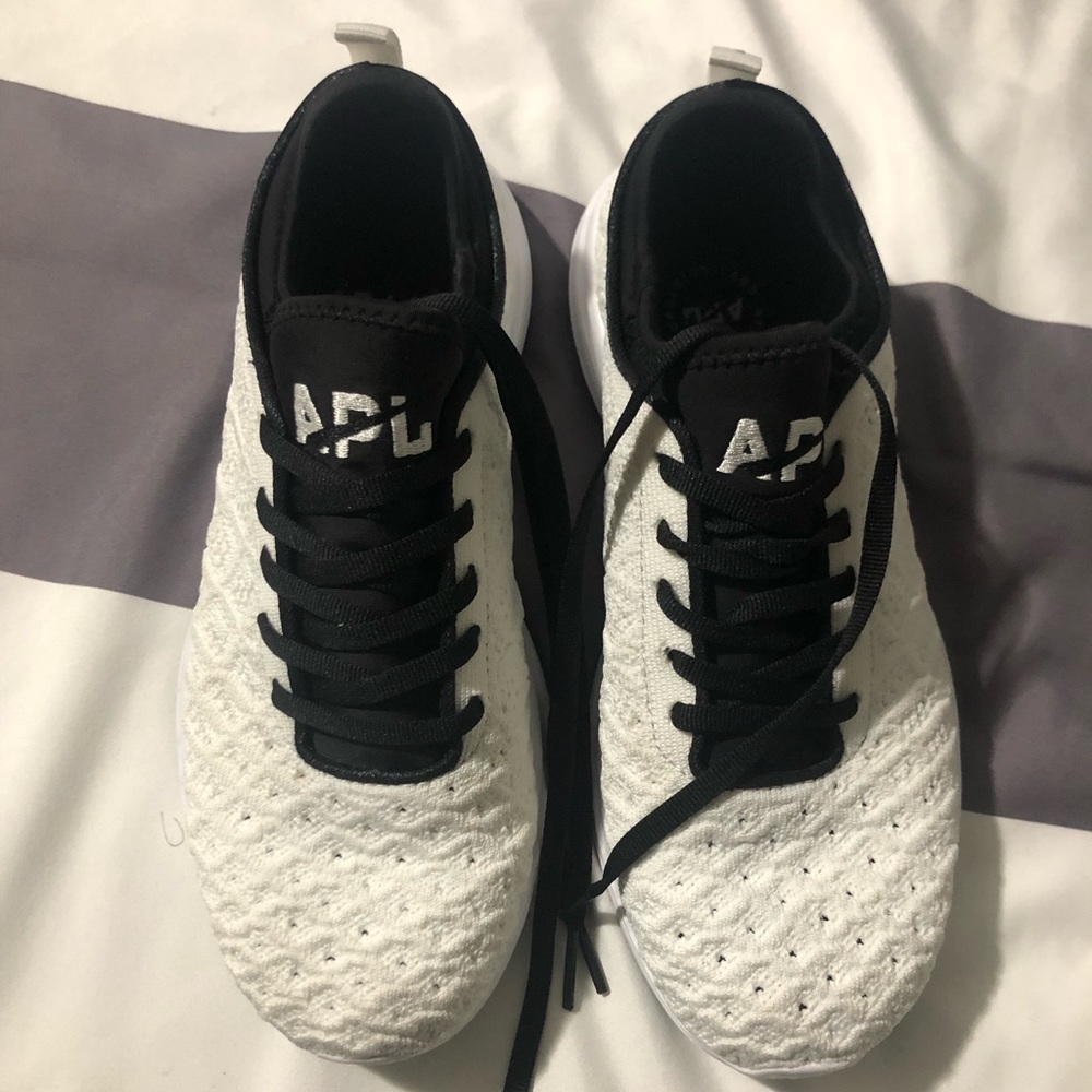 Techloom phantom shoe